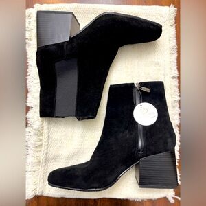 Blondo Scarlette Waterproof Suede Bootie Size 9 Black Preppy Block Heel NWOB